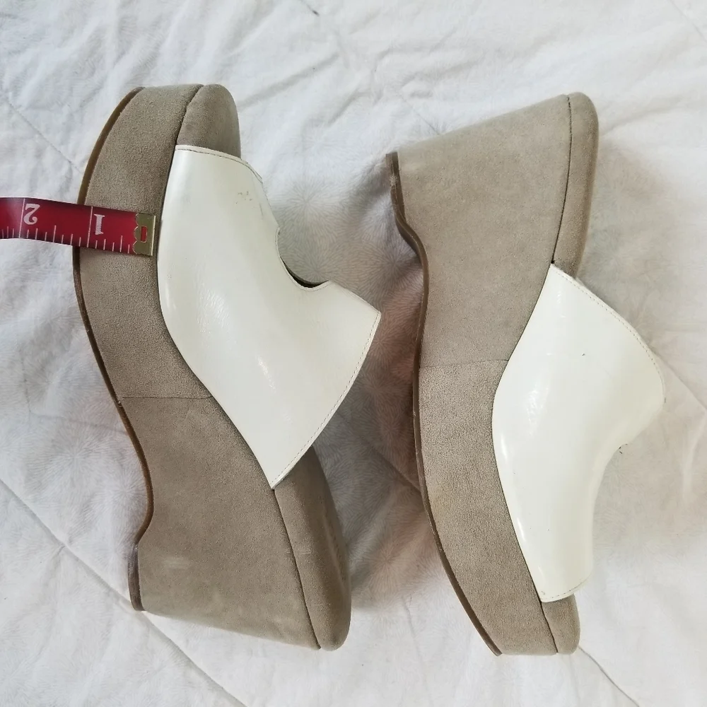 Natural Comfort white leather wide band platform sandals circle cutout detail 10